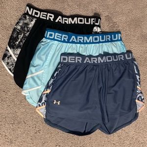 3 Under Armour Short